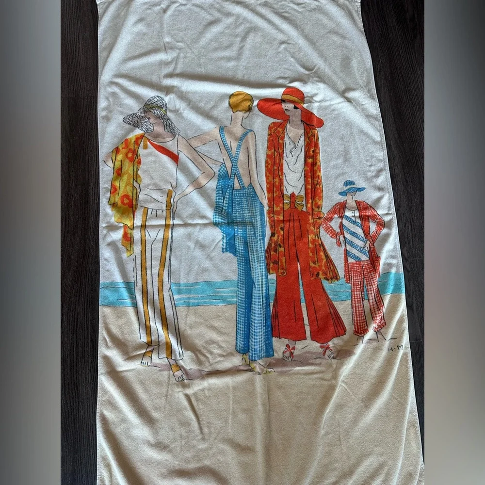 Condé Nast Vintage Style Oversized Beach Towel with Fashion Print